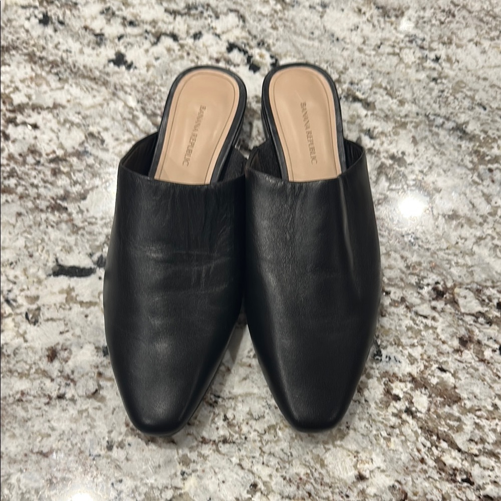 Banana Republic Black Mules Sleek Minimalist Design